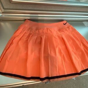 Niki Drifit Tennis Skirt Small